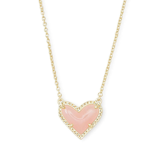 Elegant Women's O-Shaped Necklace with Heart-Shaped Pendant