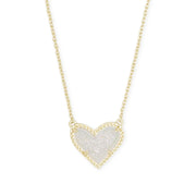 Elegant Women's O-Shaped Necklace with Heart-Shaped Pendant
